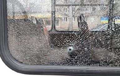 Во Львове обстреляли автобус с пассажирами