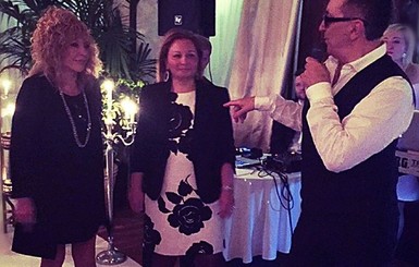 Пугачева пришла к Буйнову на день рождения в мини-платье 