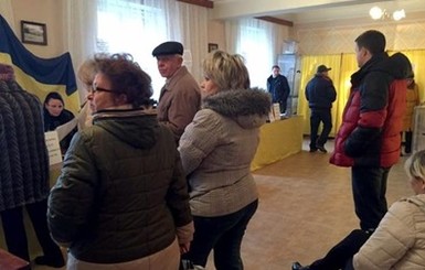 Выборы в Кривом Роге: явка избирателей на 12.00 составила 23%  