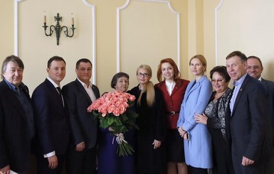 В Раде празднуют день рождения мамы Нади Савченко