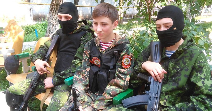 В Украине осудили восемь подростков, которые воевали за 