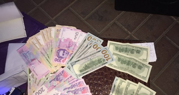 Доллары и слезы: СБУ задержала декана одесского вуза 