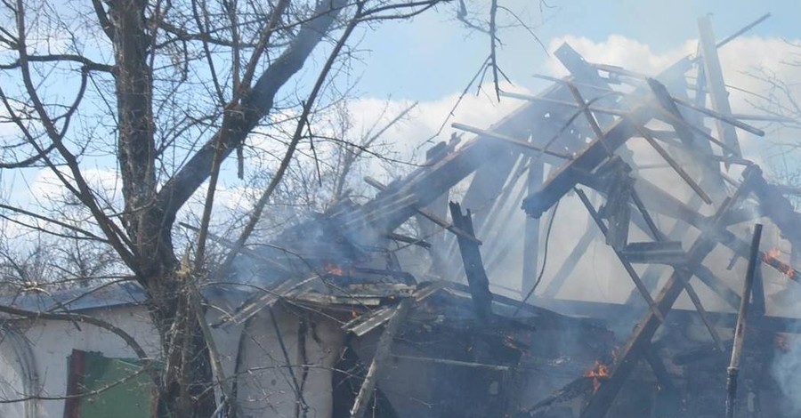 Стрельба в зоне АТО не стихает, украинские военные 4 раза открывали ответный огонь