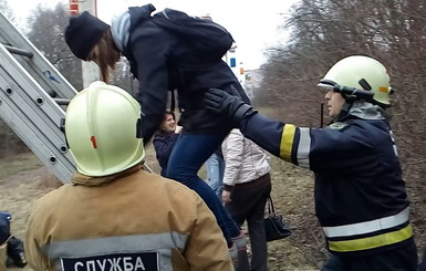 Канатная дорога в Харькове остановилась из-за повреждения двигателя