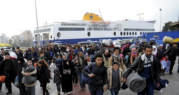Греция начала депортацию мигрантов в Турцию 