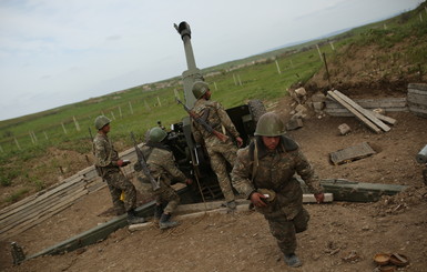 Ситуация в Карабахе: о прекращении огня договорились начальники генштабов 