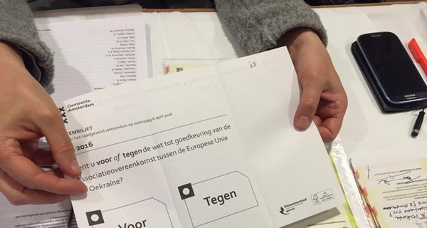 Референдум в Нидерландах: явка превысила 20 процентов