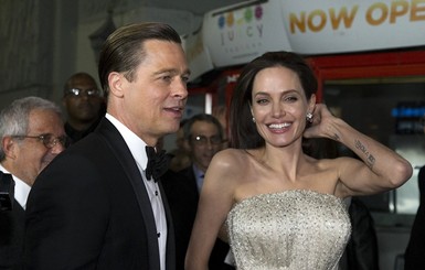 СМИ: Джоли обвинила Питта в измене с Мелиссой Этеридж