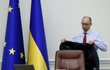 Сегодня премьер-министр Украины Арсений Яценюк может подать в отставку