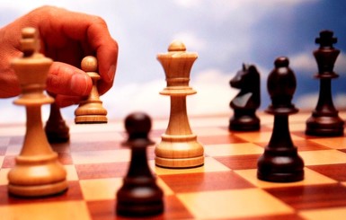 Украинских шахматистов дисквалифицировали за долги