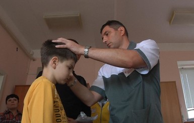 Штаб Рината Ахметова проводит реабилитацию раненых детей Донбасса. Как подать заявку?