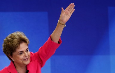 В Бразилии депутаты проголосовали за импичмент президента
