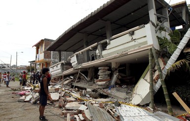 Землетрясение в Эквадоре унесло жизни 272 человек
