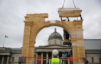 Архитекторы воссоздали Триумфальную арку, разрушенную 