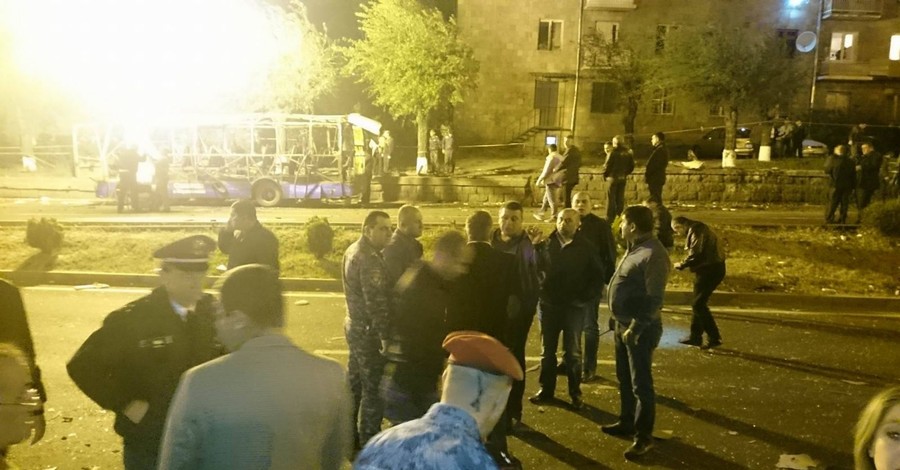 В Армении погиб один человек после взрыва атобуса