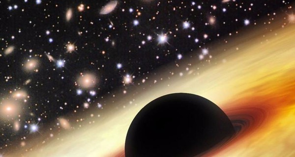 Ученые открыли черную дыру, которая в четыре миллиарда раз массивнее Солнца