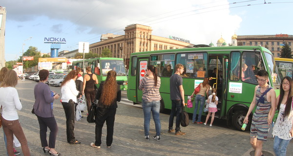В Пасхальную ночь днепропетровцев будут возить маршрутки, трамваи и троллейбусы