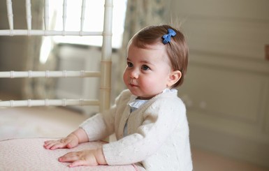 Принц Уильям и Кейт Миддлтон показали новые снимки своей дочери