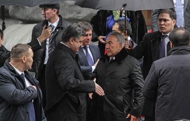 Президент Казахстана рассказал о проблемах  Украины во время первомайского выступления  