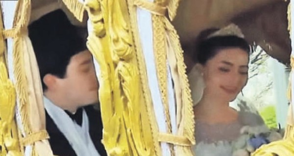 Свадьба сына миллиардера Гуцериева, часть вторая: молодых катали по Лондону в золотой карете