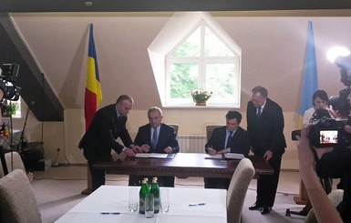 Украина и Румыния отменили плату за визы