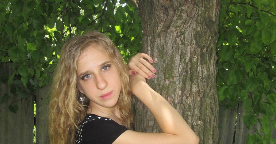 В Краматорске в парке молния убила 17-летнюю девушку