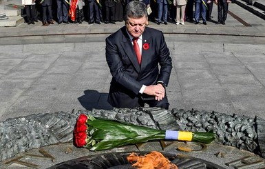 Президент возложил цветы на могилу Неизвестного cолдата 
