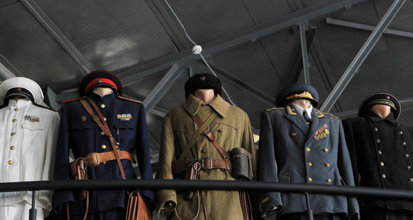 В Днепропетровске можно увидеть настоящие мундиры участников Парада Победы 