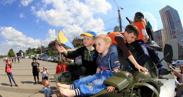 9 мая в Днепропетровске: провокации, задержанные с оружием и фестиваль бойцов АТО 