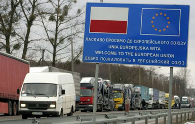 На границе с Польшей задержали микроавтобус с запчастями к истребителю Миг-29