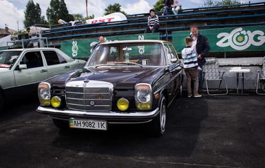 В Запорожье отгремел фестиваль ретро автомобилей 