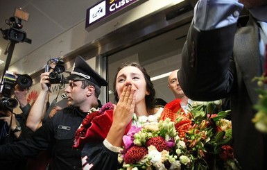Победоносная Джамала вернулась в Украину