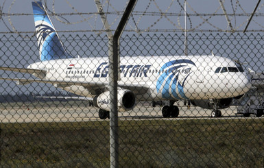 СМИ: самолет Париж-Каир упал у острова Карпатос