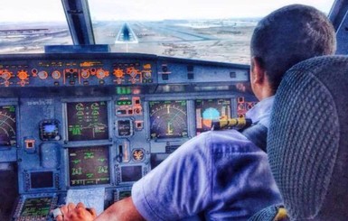 Опубликованы имена и фотографии погибших членов экипажа самолета EgyptАir