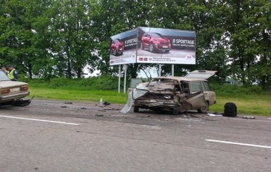 В Харькове тройное ДТП с военными: погибли 2 человека