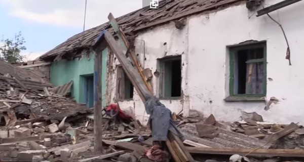 Появилось видео разрушений в Авдеевке после последнего артиллерийского обстрела 