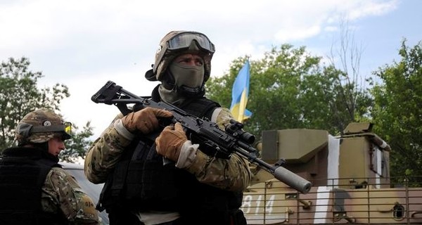 Штаб АТО: украинских военных обстреляли на подступах к Марьинке