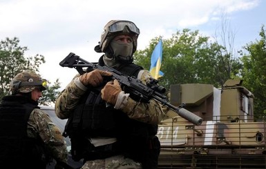 Штаб АТО: украинских военных обстреляли на подступах к Марьинке