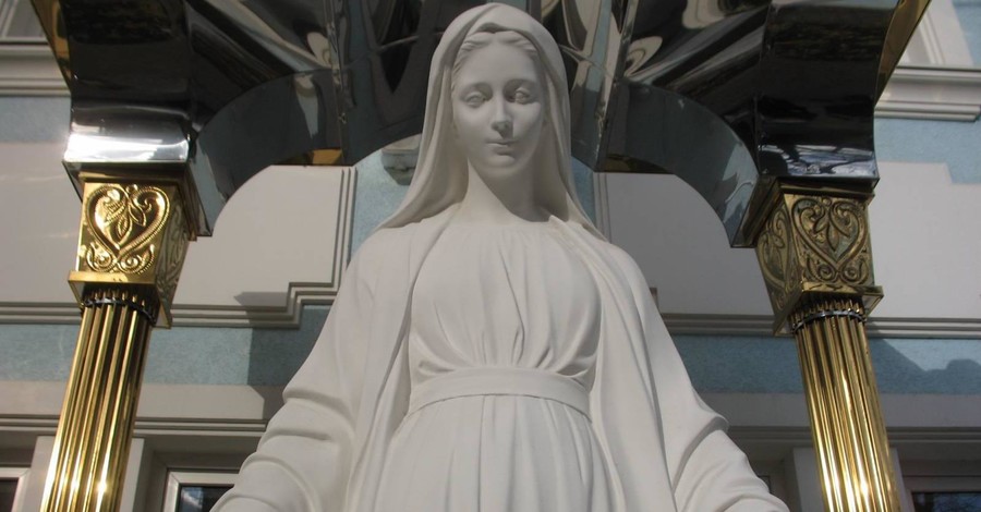 Во Львове украли статую Девы Марии с Иисусом