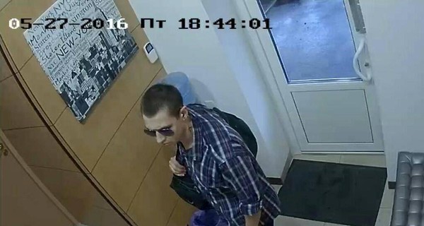 В Киеве напали на обменный пункт, ранен полицейский