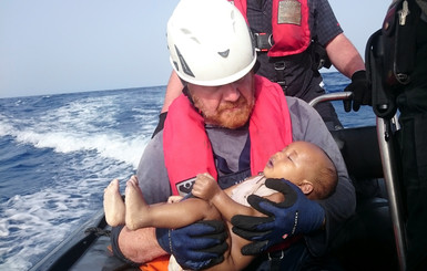 Новое фото утонувшего младенца стало символом трагедии беженцев