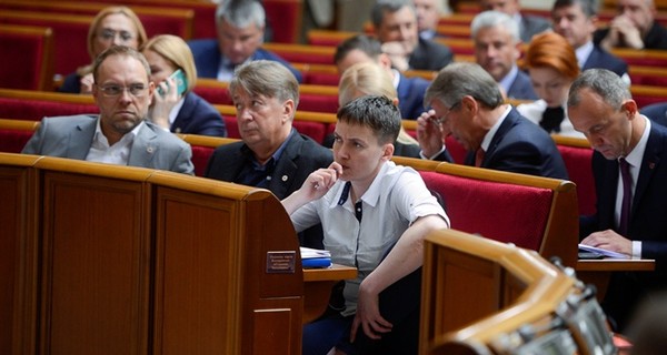 Савченко у Верховной Рады назвала журналистов шакалами