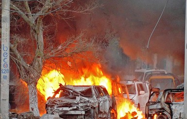 Взрыв возле отеля в Сомали унес жизни десяти человек