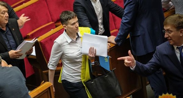 Савченко и Шухевич предложили отменить принятые изменения в Конституцию