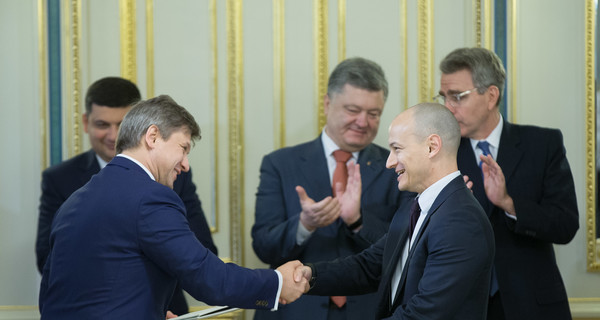 Украина и США договорились о кредитных гарантиях на 1 миллиард долларов