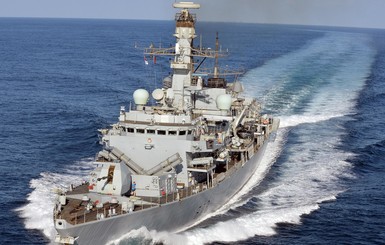 Британский корабль перехватил российскую подлодку