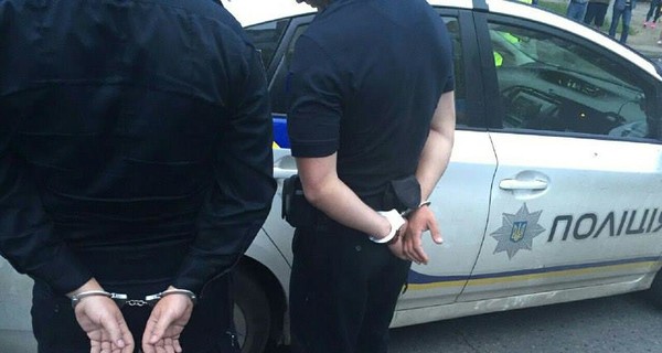 За подозреваемыми во взятке одесскими полицейскими следили давно
