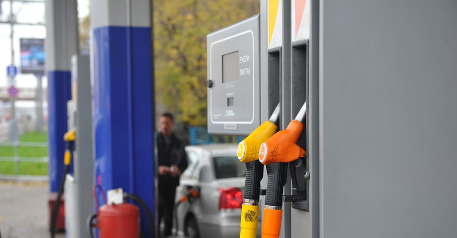 Инициативы для народа: налог на бензин и нулевая декларация