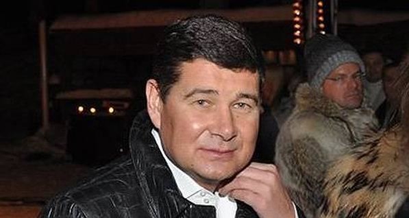 Холодницкий в Раде показал представление на арест Онищенко с подписью Луценко 