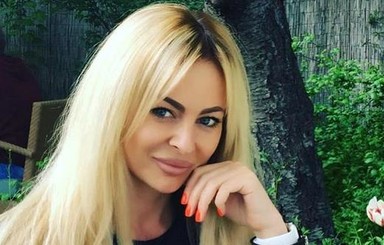 Жена нового прокурора области удивила Одессу яркой внешностью